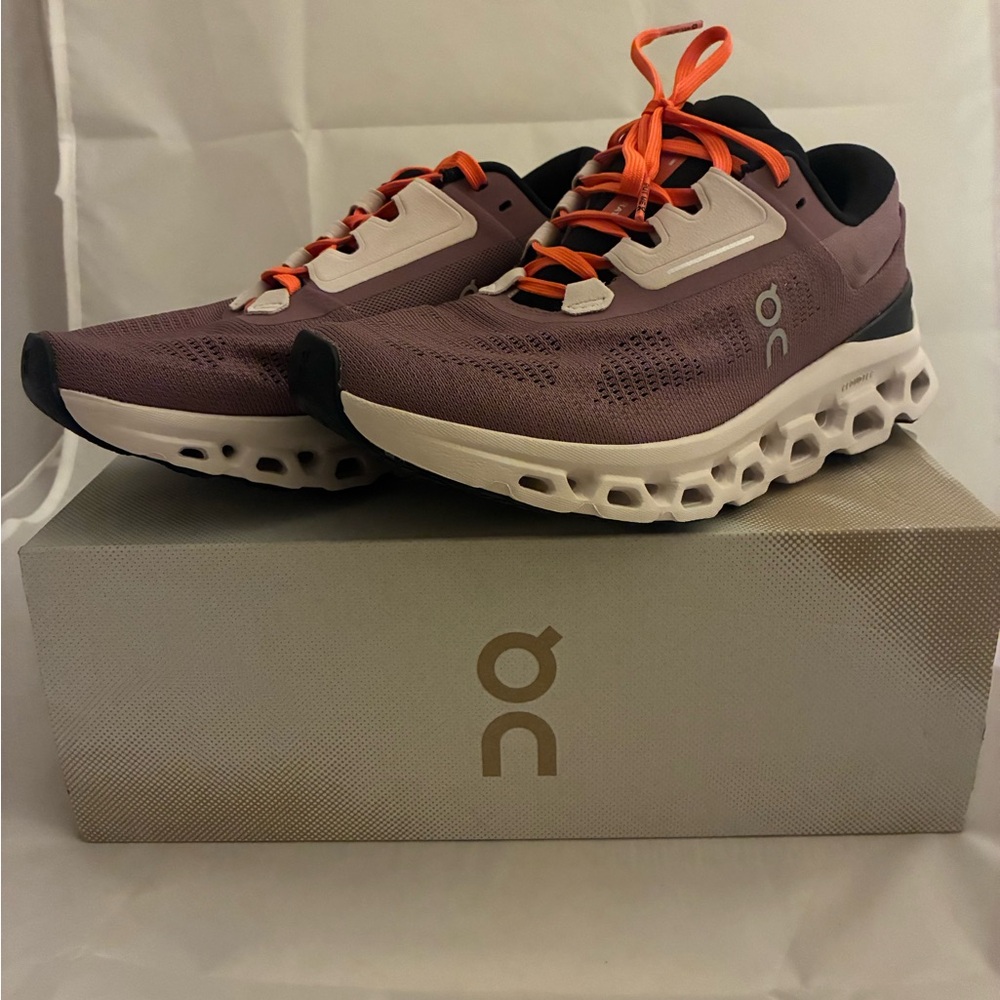 On Cloud Running Shoes in Purple with Orange Laces — Lightweight Cushioning